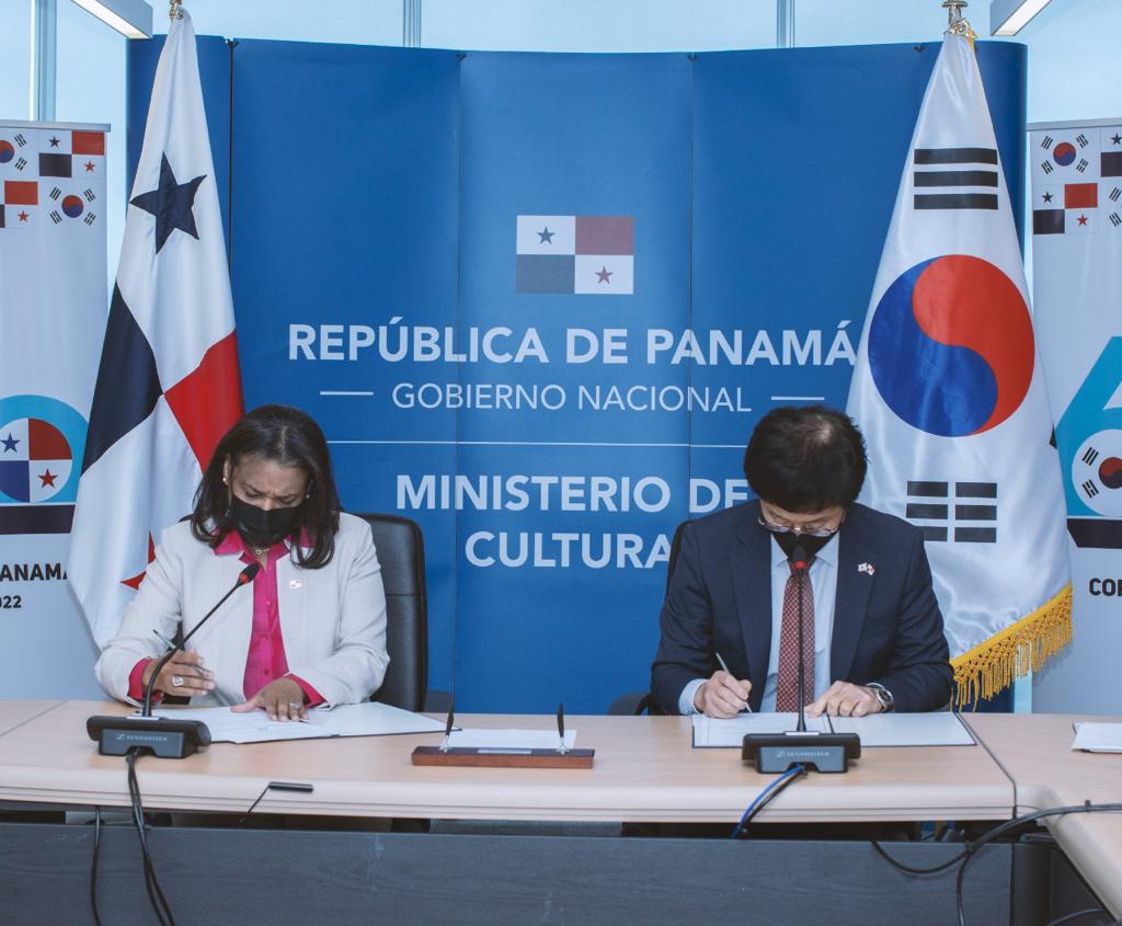 Firma del MOU para la cooperación cultural entre Corea y Panamá